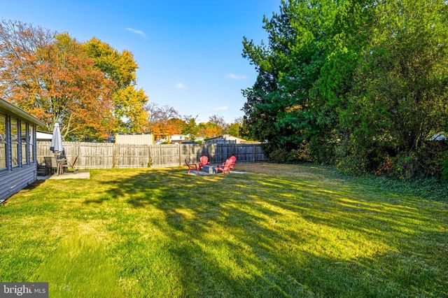 13 CORNELIA DR, Bellmawr, NJ 08031