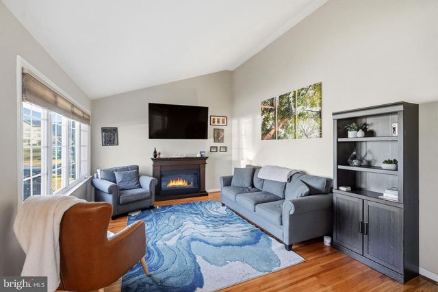 13 CORNELIA DR, Bellmawr, NJ 08031