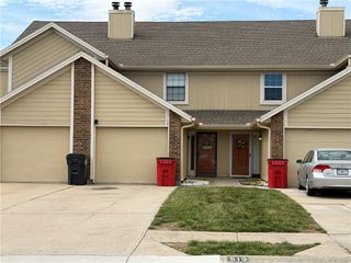 519 NE 6th Street B, Blue Springs, MO 64014