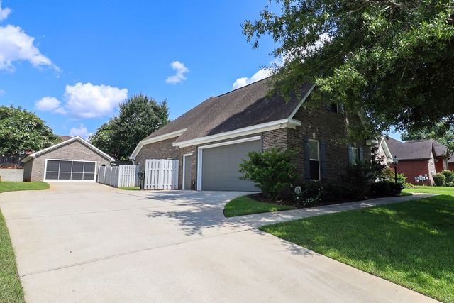 643 Westbrook Rd, Dothan, AL 36303