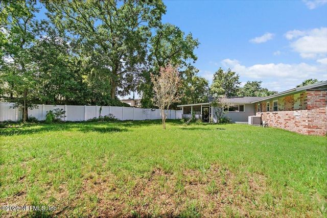 5698 WEBER Lane, Jacksonville, FL 32207
