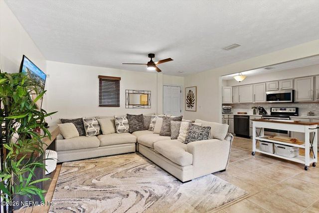5698 WEBER Lane, Jacksonville, FL 32207