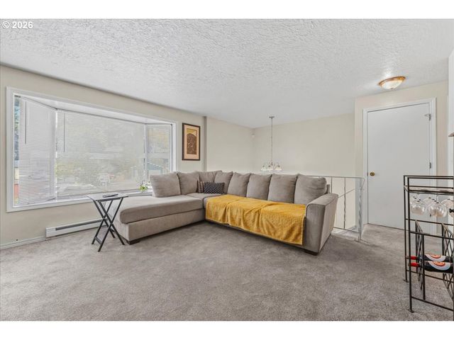 201 Se 176TH Pl, Portland, OR 97233