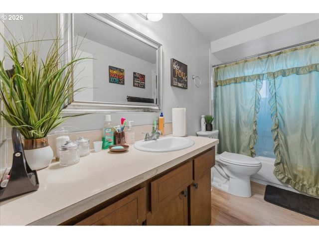 201 Se 176TH Pl, Portland, OR 97233