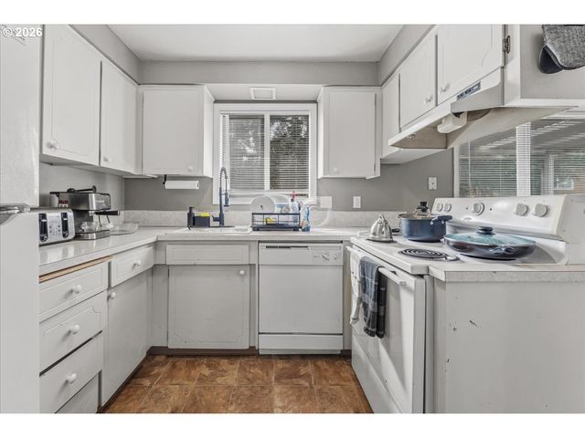 201 Se 176TH Pl, Portland, OR 97233