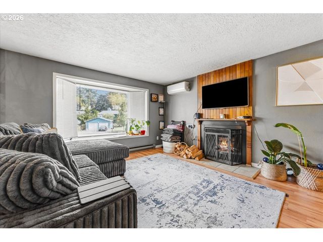 201 Se 176TH Pl, Portland, OR 97233