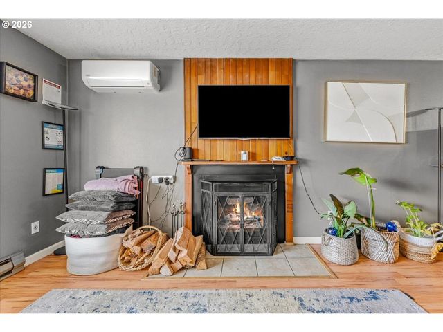 201 Se 176TH Pl, Portland, OR 97233