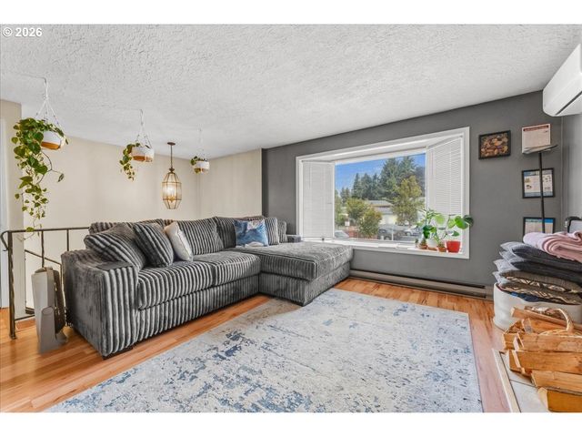 201 Se 176TH Pl, Portland, OR 97233