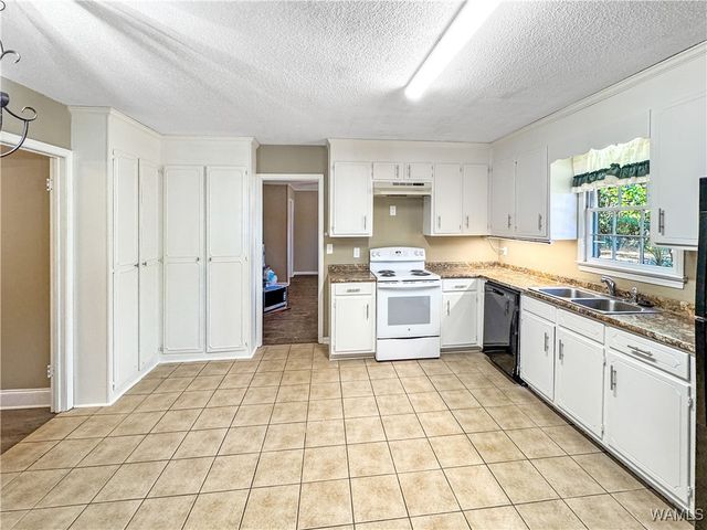 4921 10th Ct E, Tuscaloosa, AL 35405