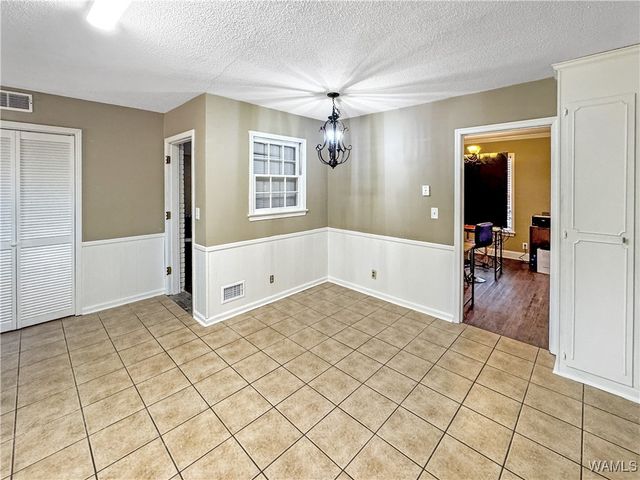 4921 10th Ct E, Tuscaloosa, AL 35405