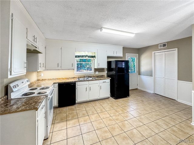 4921 10th Ct E, Tuscaloosa, AL 35405