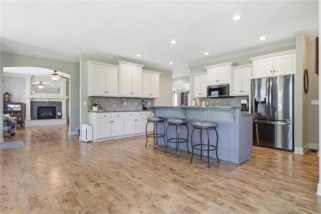 15917 Ballentine Street, Overland Park, KS 66221