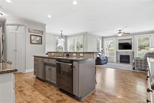 15917 Ballentine Street, Overland Park, KS 66221