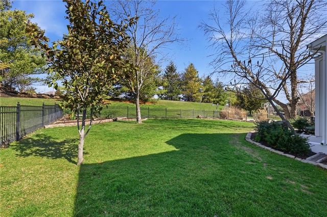 15917 Ballentine Street, Overland Park, KS 66221