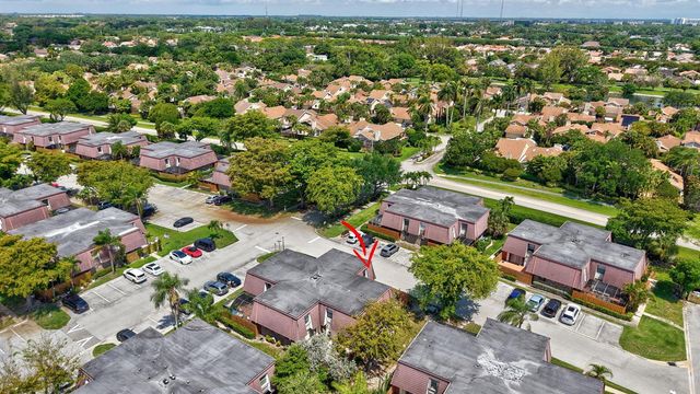 7582 Courtyard Run E, Boca Raton, FL 33433
