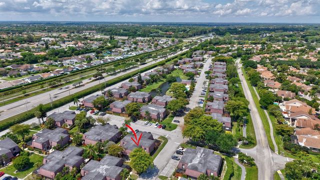 7582 Courtyard Run E, Boca Raton, FL 33433
