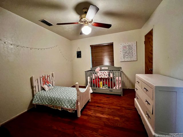 707 Loma Vista, Kenedy, TX 78119