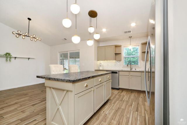 2617 Donna’s Way, Manhattan, KS 66502