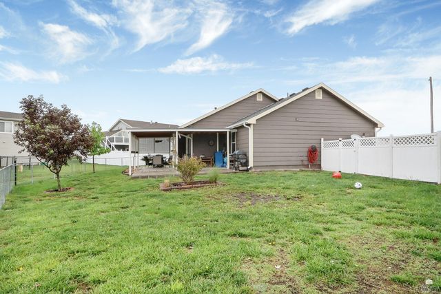 2617 Donna’s Way, Manhattan, KS 66502