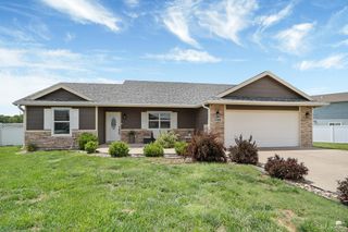 2617 Donna’s Way, Manhattan, KS 66502