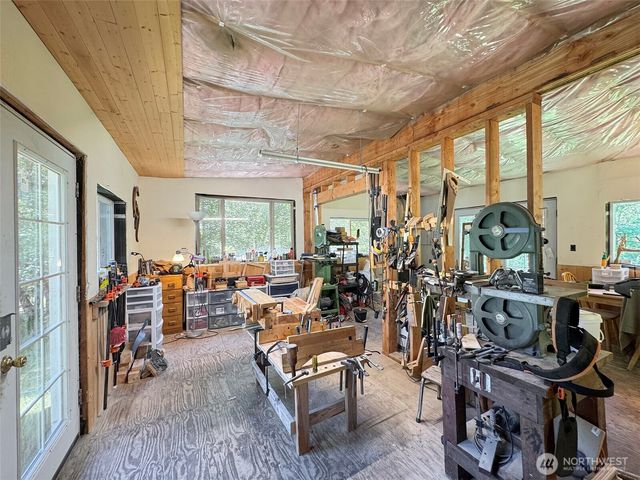 663 Glass Road, Port Angeles, WA 98362