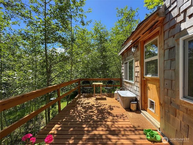 663 Glass Road, Port Angeles, WA 98362