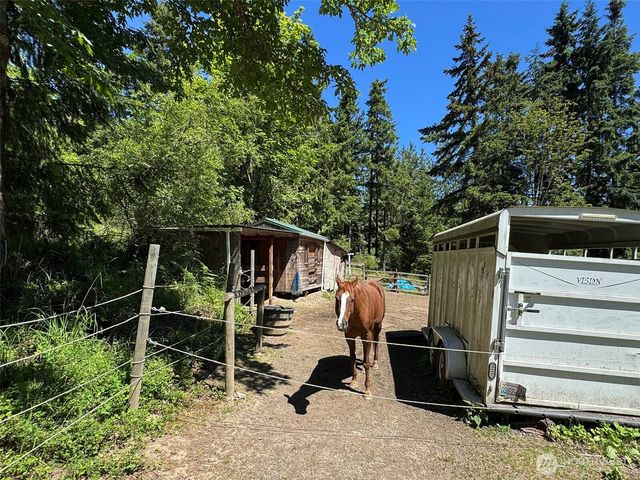 663 Glass Road, Port Angeles, WA 98362
