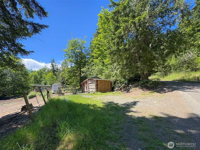 663 Glass Road, Port Angeles, WA 98362