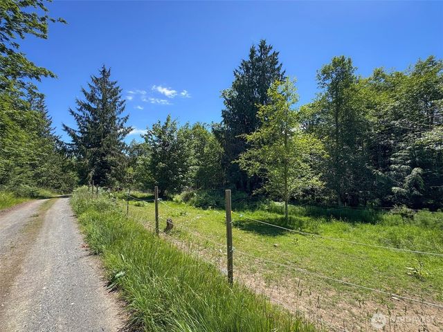 663 Glass Road, Port Angeles, WA 98362