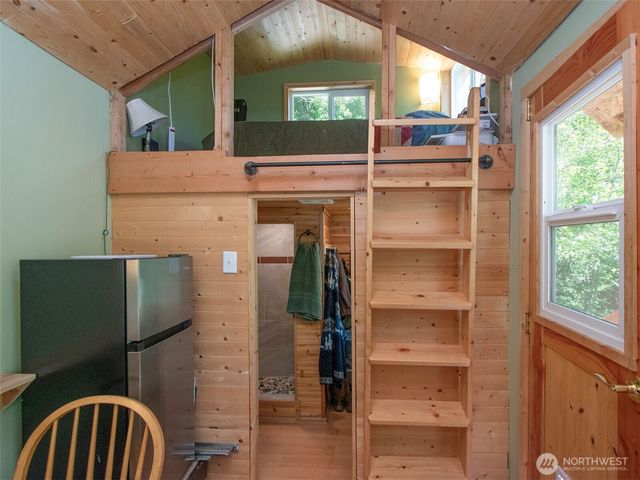 663 Glass Road, Port Angeles, WA 98362