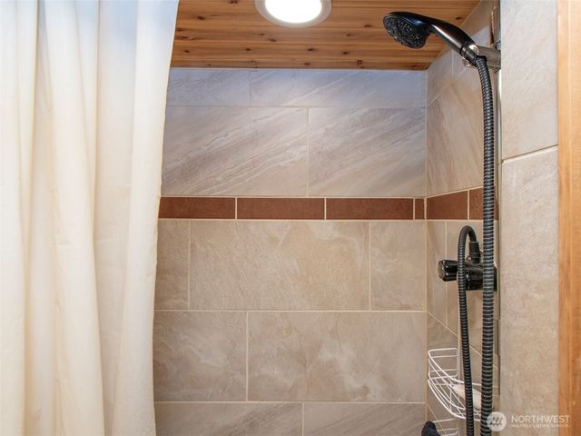 663 Glass Road, Port Angeles, WA 98362