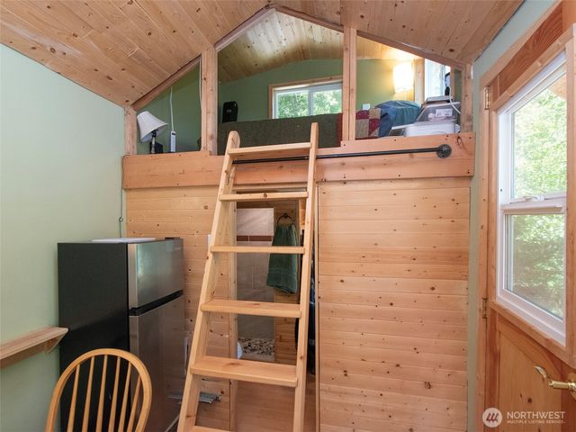 663 Glass Road, Port Angeles, WA 98362