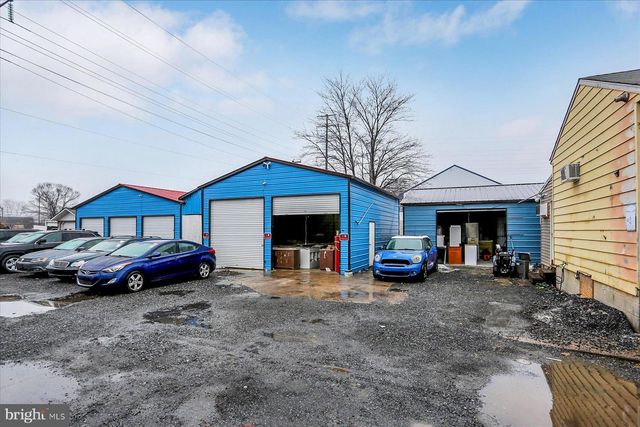 814 N FRONT ST, Steelton, PA 17113