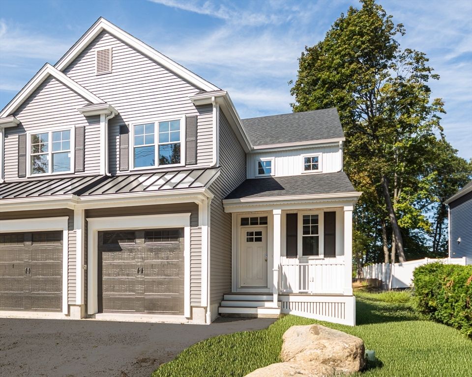 293 Bacon St B, Natick, MA 01760