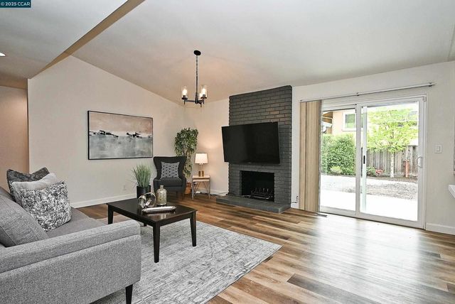 5516 Langford Ct, Concord, CA 94521