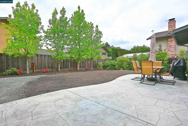5516 Langford Ct, Concord, CA 94521