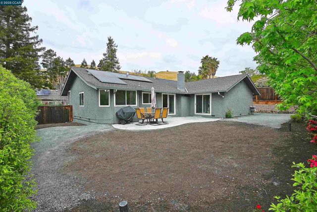 5516 Langford Ct, Concord, CA 94521