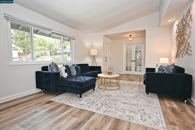 5516 Langford Ct, Concord, CA 94521