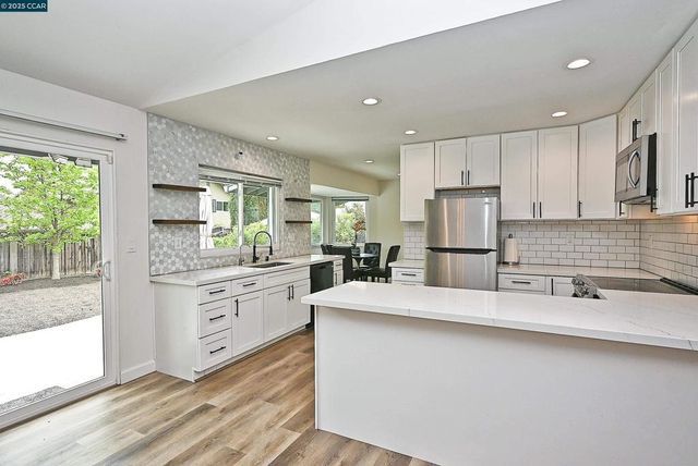 5516 Langford Ct, Concord, CA 94521