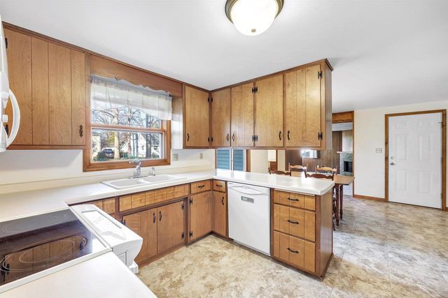 1082 KENWOOD STREET, Green Bay, WI 54304
