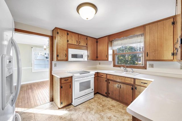 1082 KENWOOD STREET, Green Bay, WI 54304