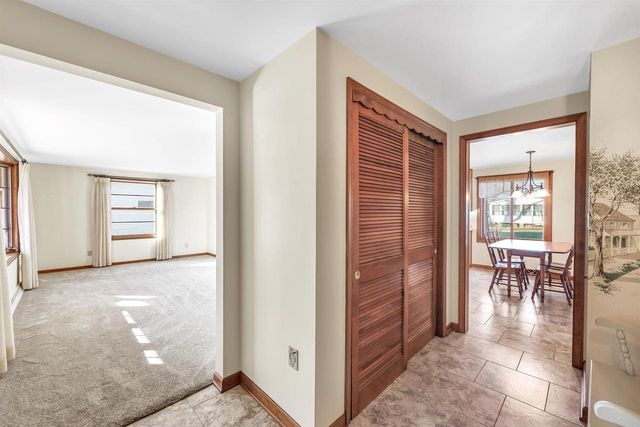 1082 KENWOOD STREET, Green Bay, WI 54304