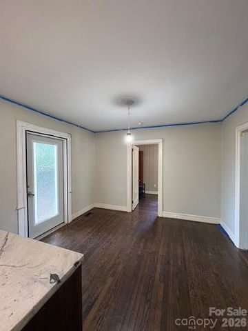 2437 Greenland Avenue, Charlotte, NC 28208