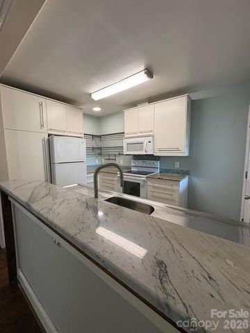 2437 Greenland Avenue, Charlotte, NC 28208