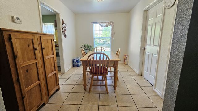 2835 Aster Street, Dallas, TX 75211