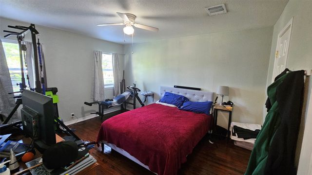 2835 Aster Street, Dallas, TX 75211