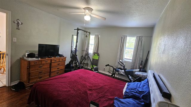 2835 Aster Street, Dallas, TX 75211