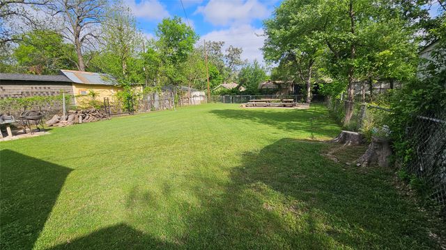 2835 Aster Street, Dallas, TX 75211