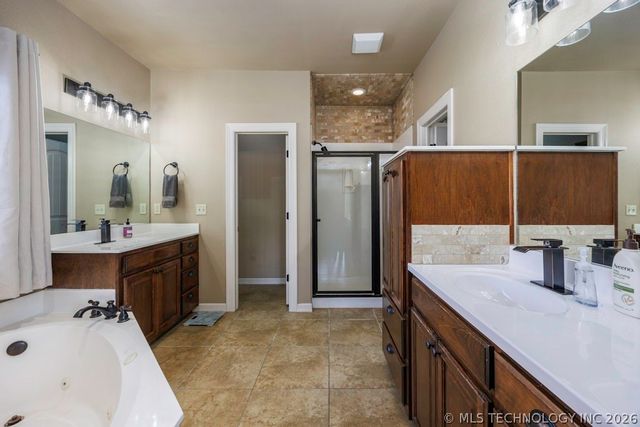 5907 Woodland Road, Bartlesville, OK 74006