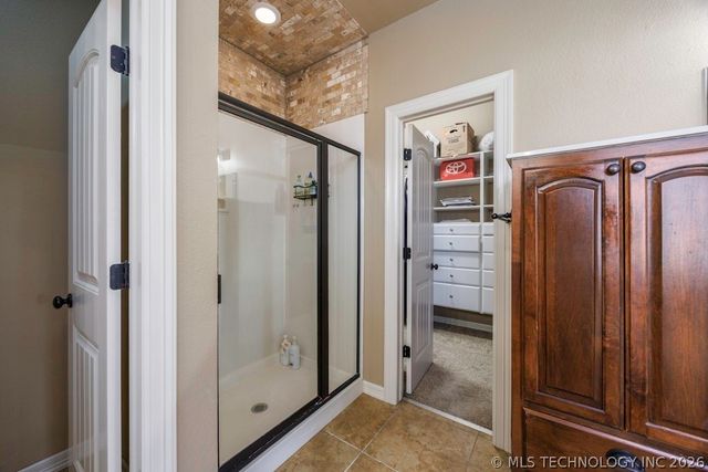 5907 Woodland Road, Bartlesville, OK 74006